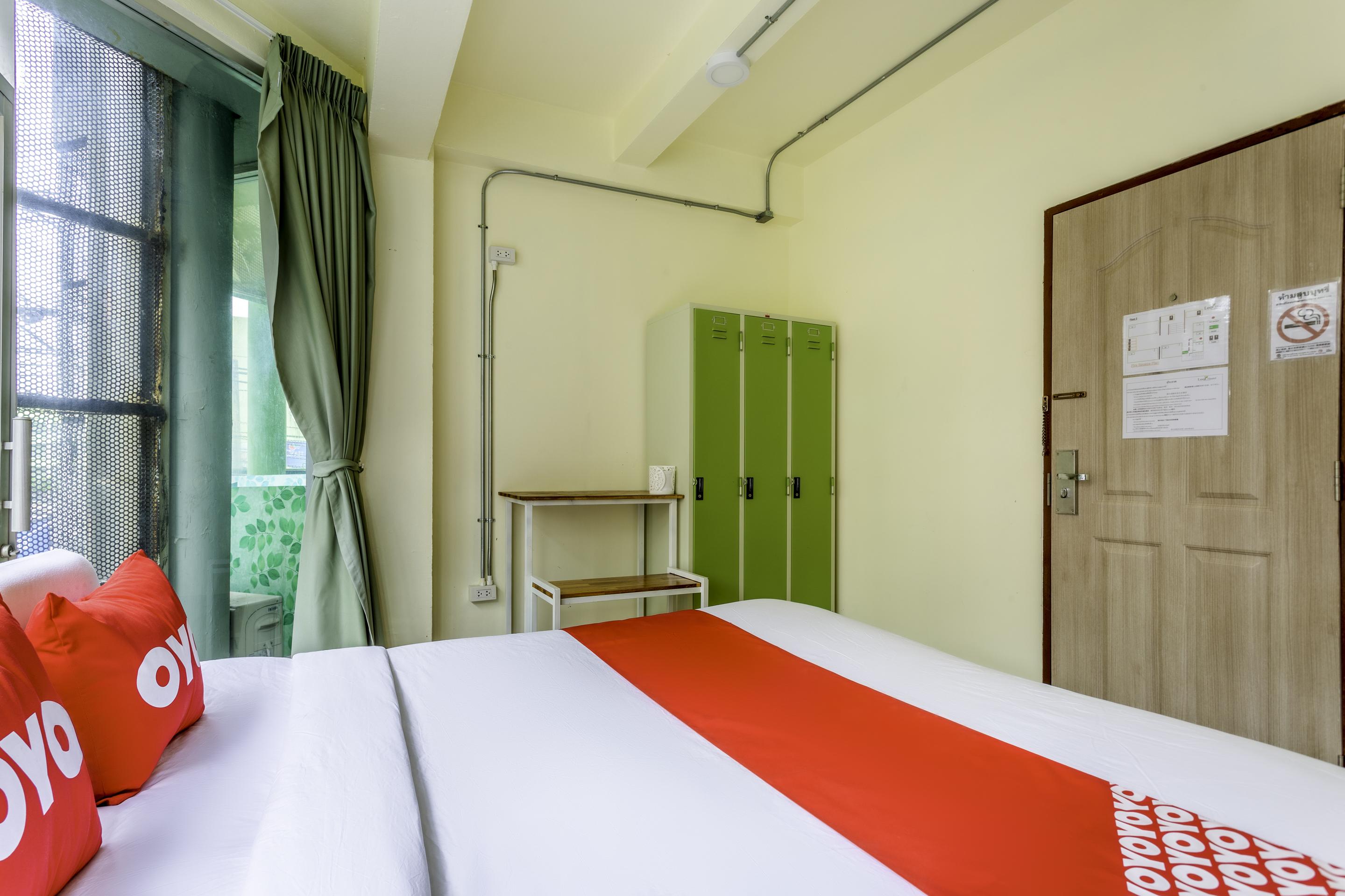 Oyo 928 Leaf Hostel Чиангмай Экстерьер фото