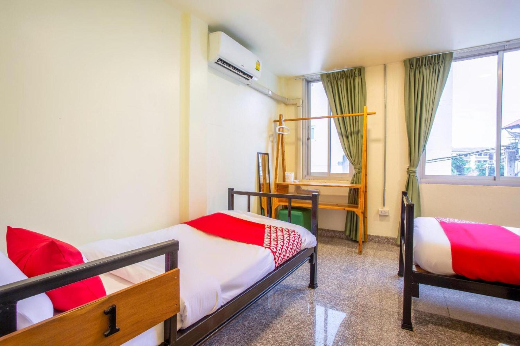 Oyo 928 Leaf Hostel Чиангмай Экстерьер фото