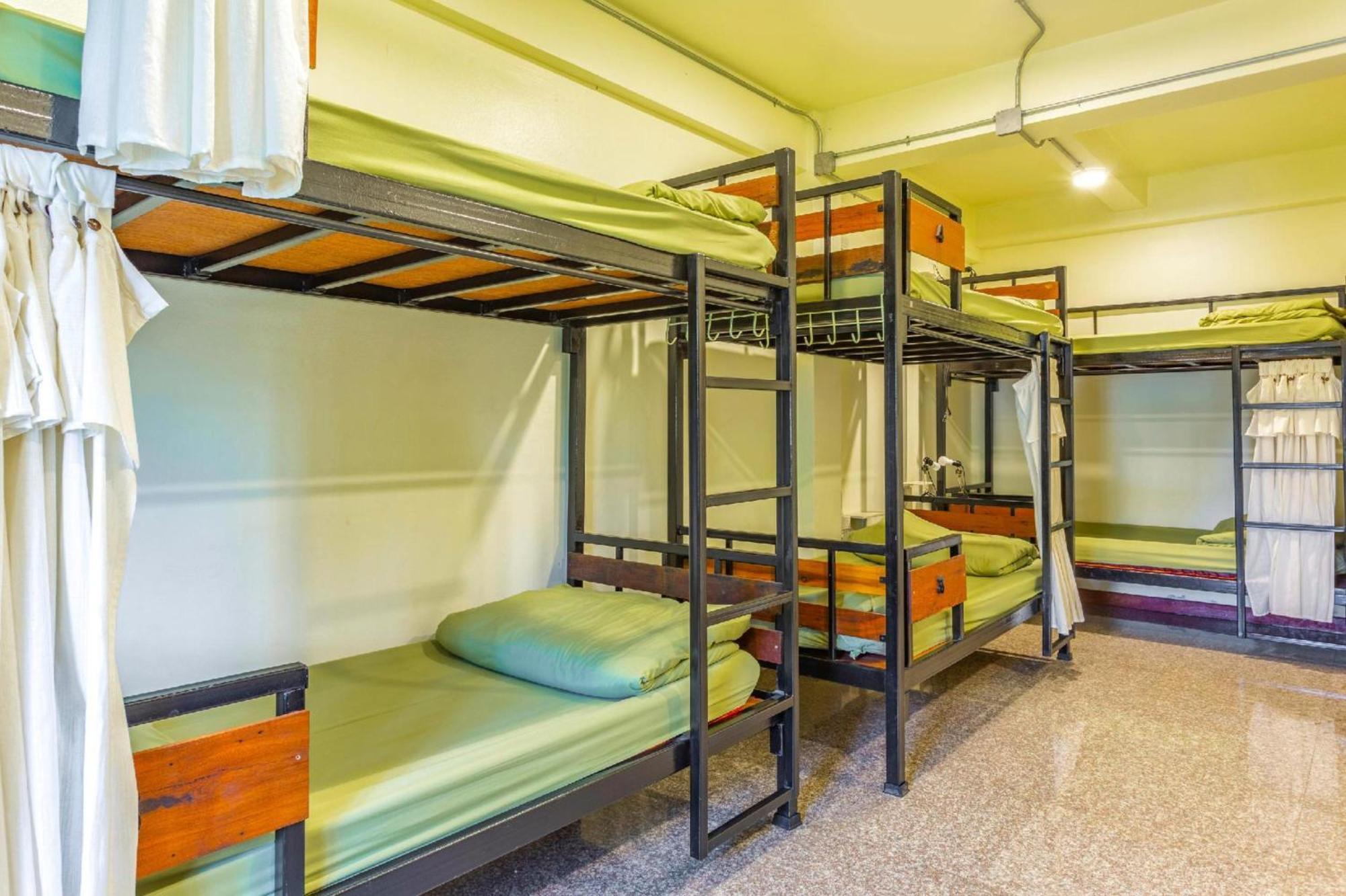 Oyo 928 Leaf Hostel Чиангмай Экстерьер фото