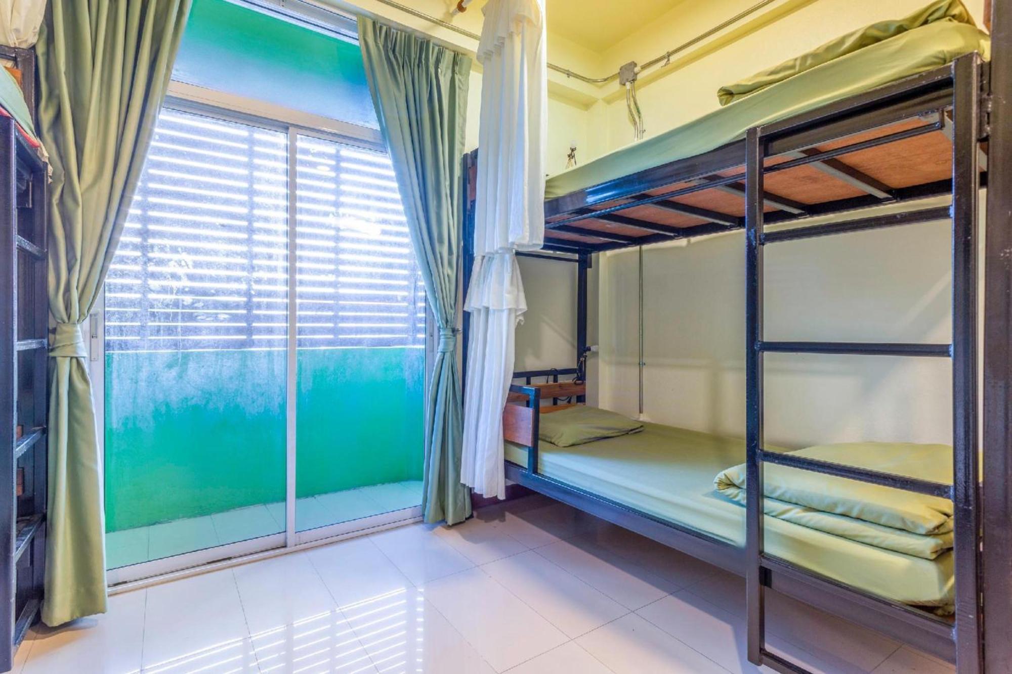 Oyo 928 Leaf Hostel Чиангмай Экстерьер фото