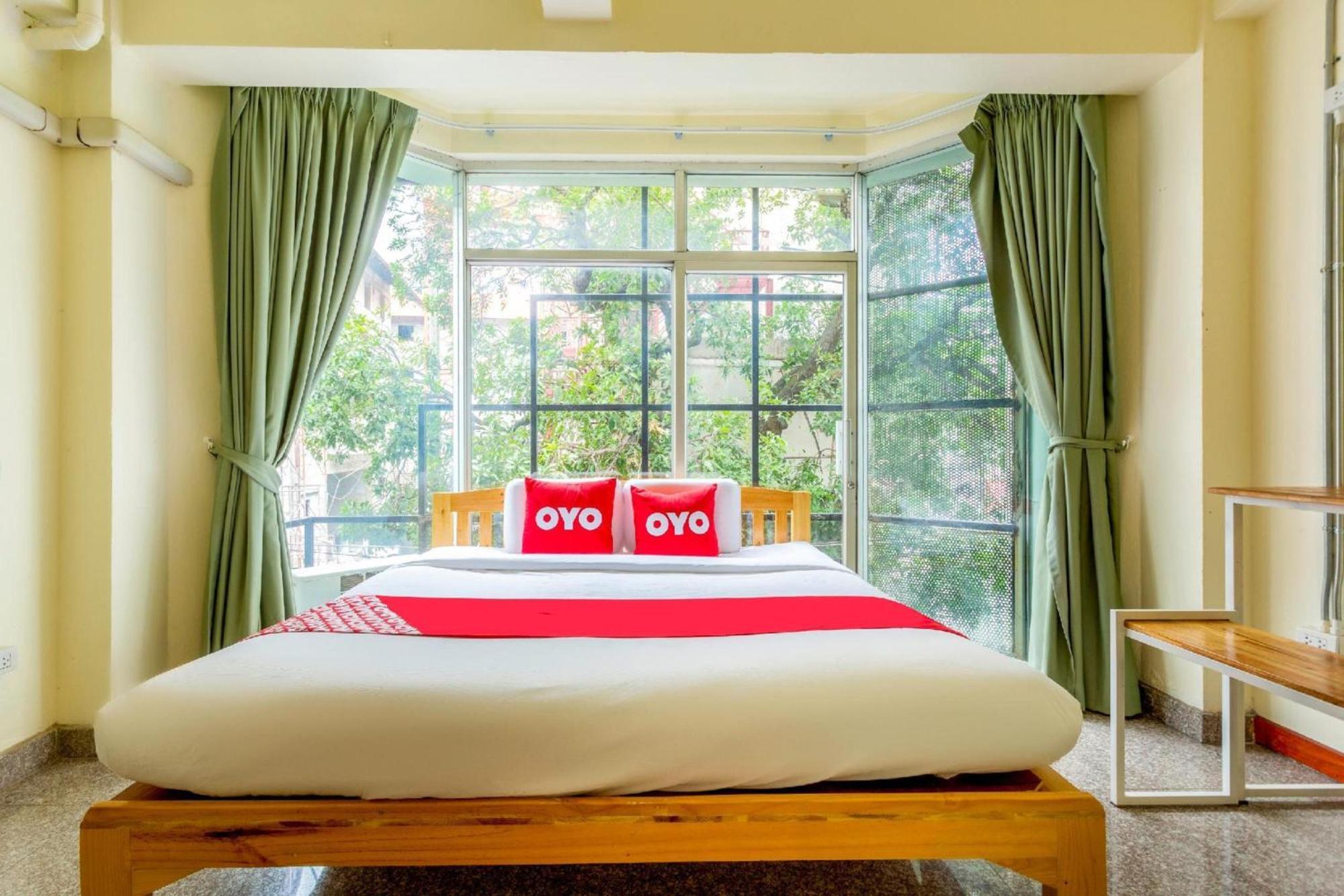 Oyo 928 Leaf Hostel Чиангмай Экстерьер фото